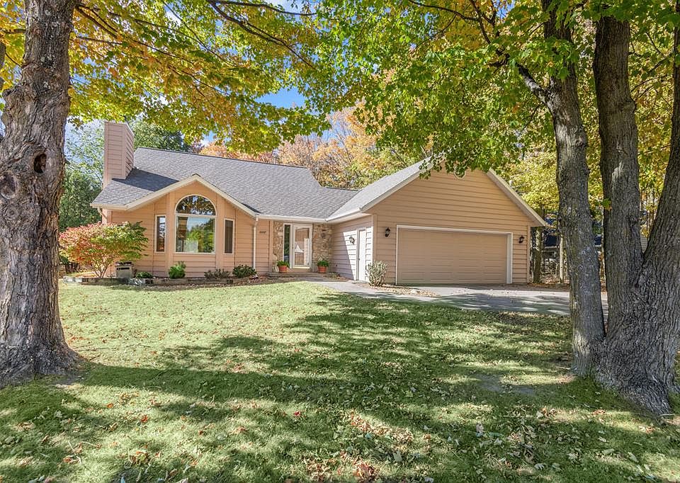 1st image of 10607 Meadow Ln