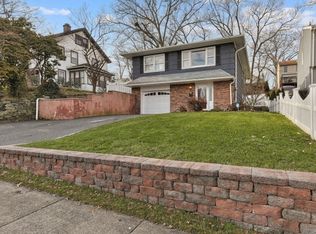 3 S Gifford St, Butler, NJ 07405