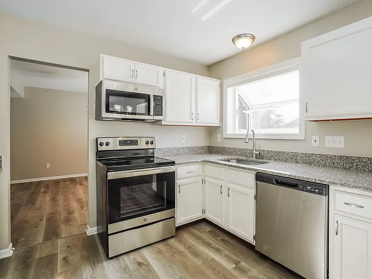5305 Frisco Dr — Photo 12