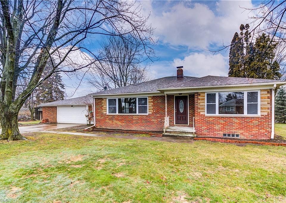 1st image of 42648 Grandview Dr
