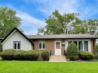 914 Coach Rd, Homewood, IL 60430
