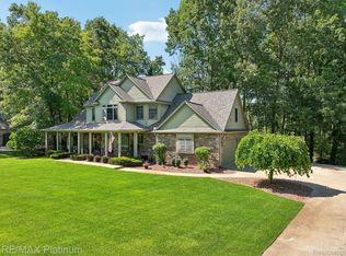 4657 Lakeshire Dr, Howell, MI