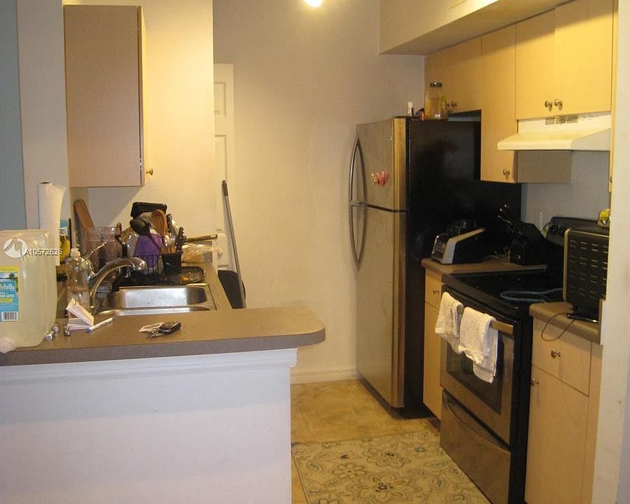 1st image of 2494 Centergate Dr APT 305