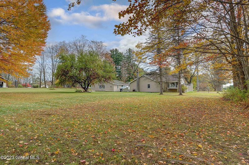 2nd image of 1023 Kania Road