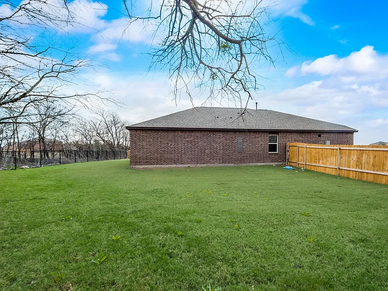 800 Jackel Dr — Photo 21