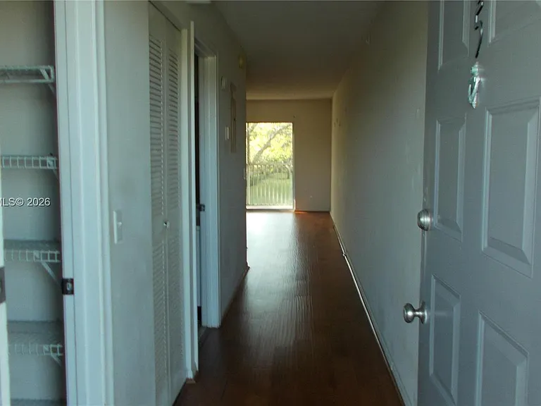 1400 SW 124th Ter #205Q — Photo 2