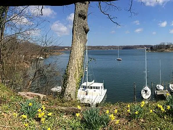 53 Overlook Dr, Annapolis, MD 21401