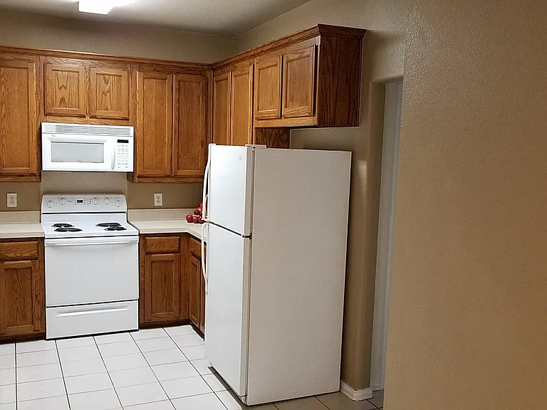 5717 Swords Dr — Photo 3