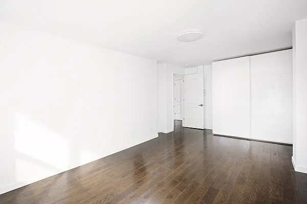 Rented by Waldstar Real Estate LLC | media 30