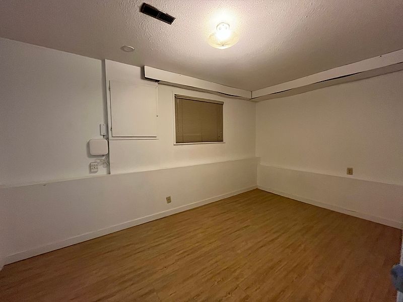 Vancouver House for rent - 4 Bedrooms — photo 5