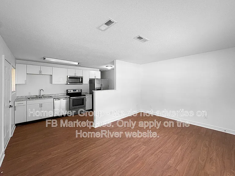 800 Moss St #102 — Photo 5
