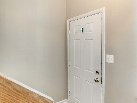 4th image of 8323 Southern Oaks Ct