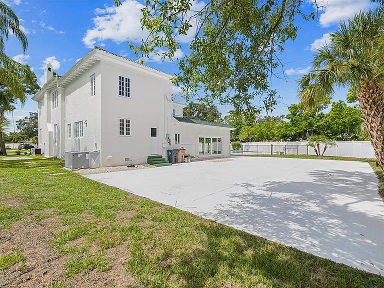 456 Gardenia St — Photo 46