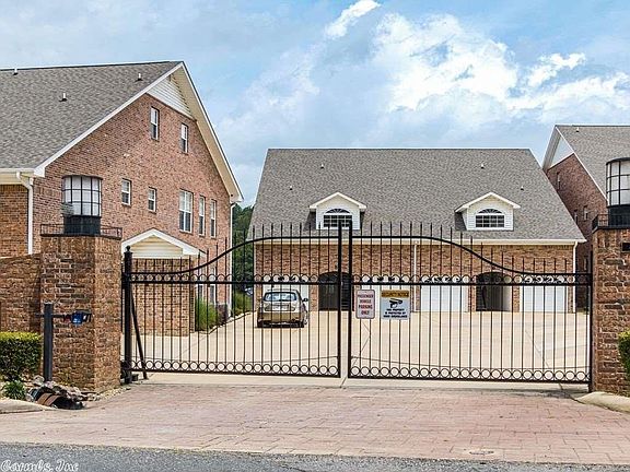 2nd image of 451 Lakeland Dr
