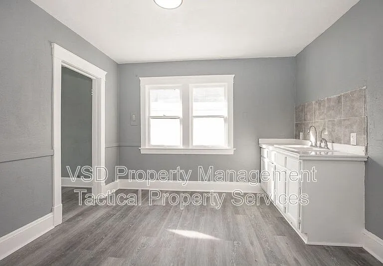 11429 Lardet Ave #UP — Photo 15