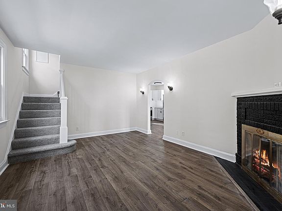 3rd image of 5510 Sefton Ave