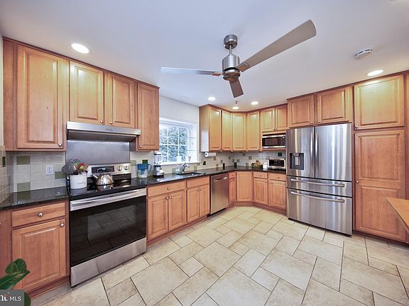 4th image of 10931 Wickshire Way #K-1