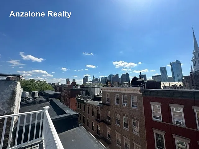 29 Charter St #5 — Photo 8