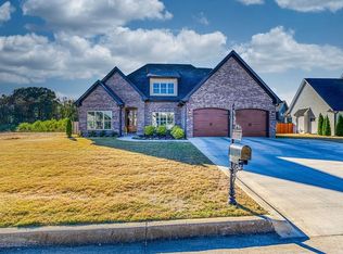118 Caroline Way, Muscle Shoals, AL 35661