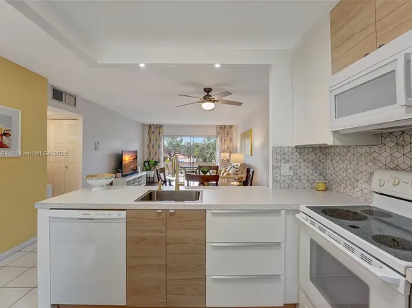 4451 NW 16th St APT K204, Fort Lauderdale, FL 33313