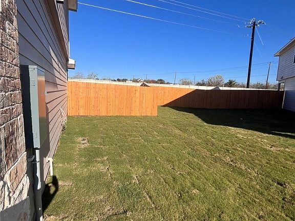 4th image of 417 Lake Sweetwater Ln