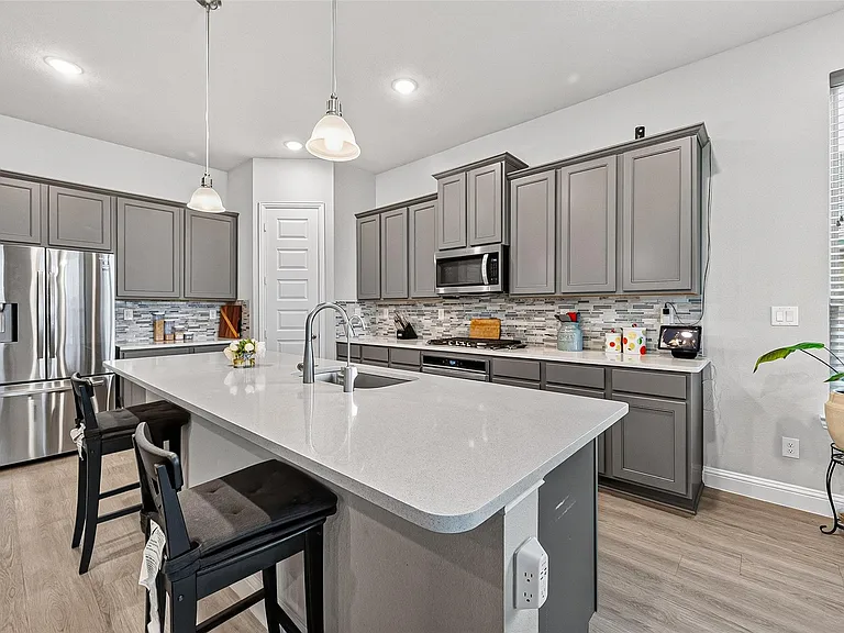 6506 Tiburon Lakes Dr — Photo 12