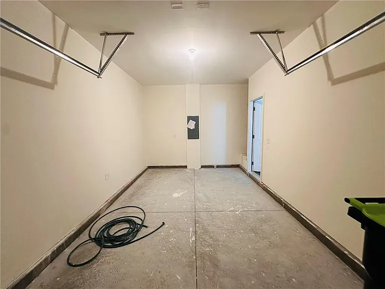 423 Towson St — Photo 24