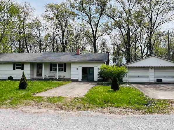 13162 N Dayton Dr, Woodlawn, IL 62898