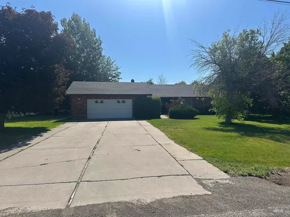 2754 N 18 E, Mountain Home, ID 83647