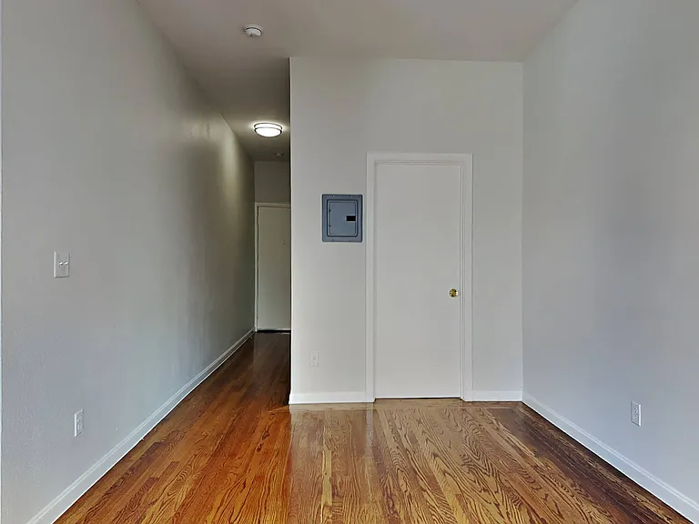 50 Golden Gate Ave. — Photo 35