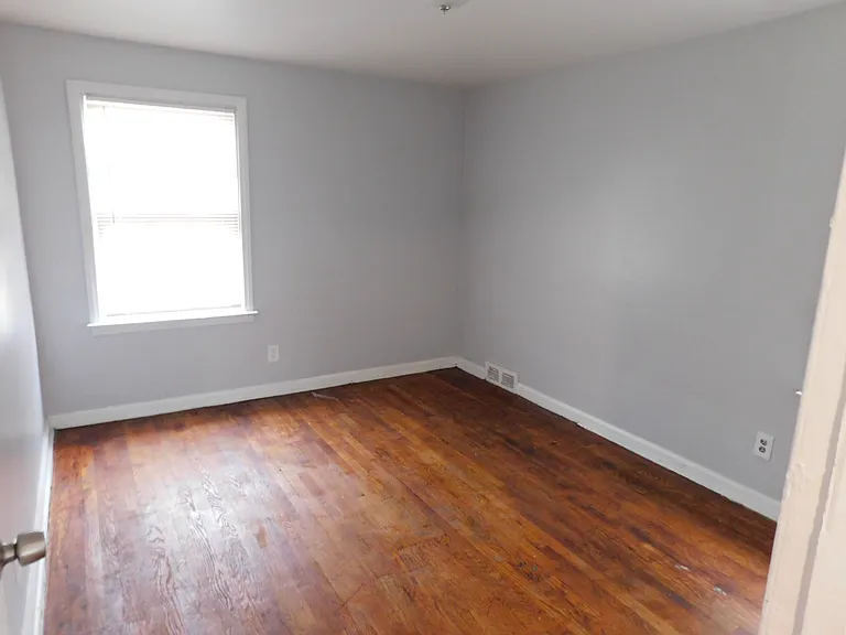 15443 Troester St — Photo 6
