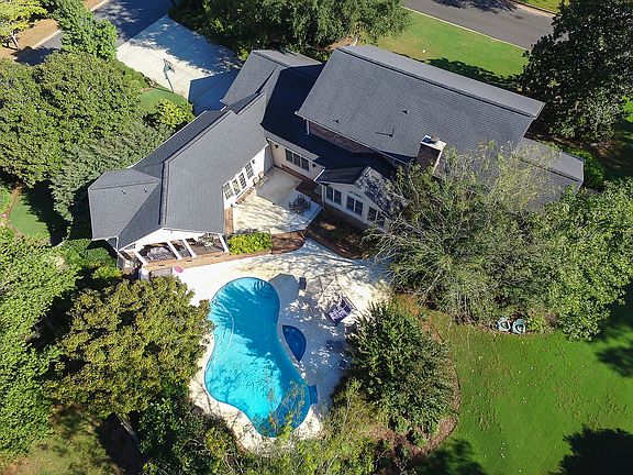 2nd image of 500 E Seven Oaks Dr