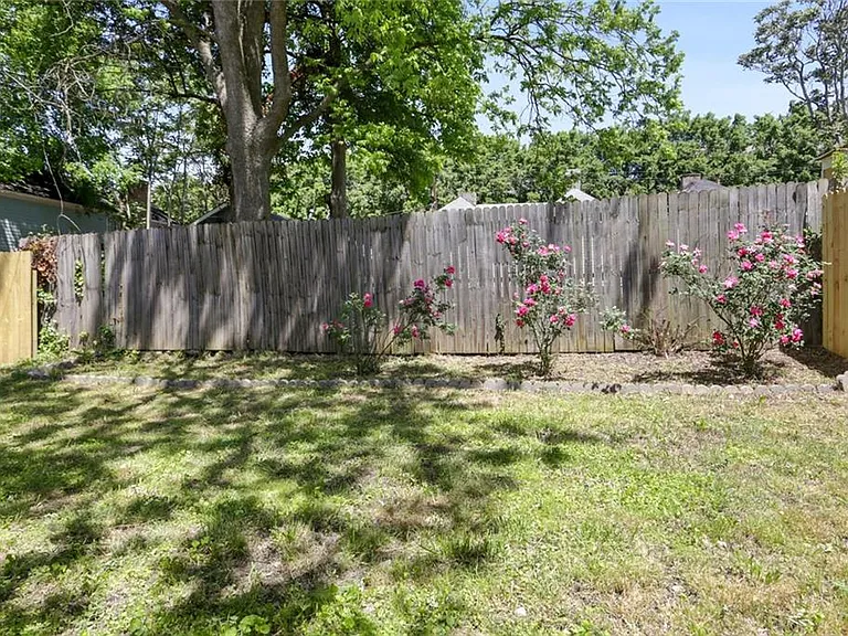 585 Jones Ave NW — Photo 28