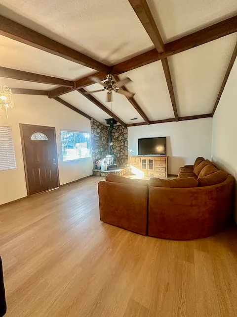 2 bed, 748 sqft, $1,650 — Photo 3