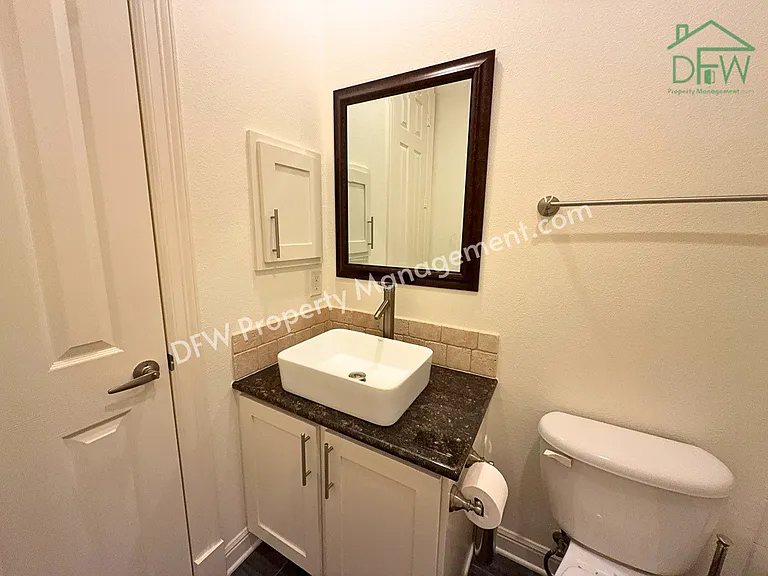 1205 Golden Gate Dr — Photo 31