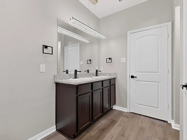 15022 Harbor Lndg — Photo 17