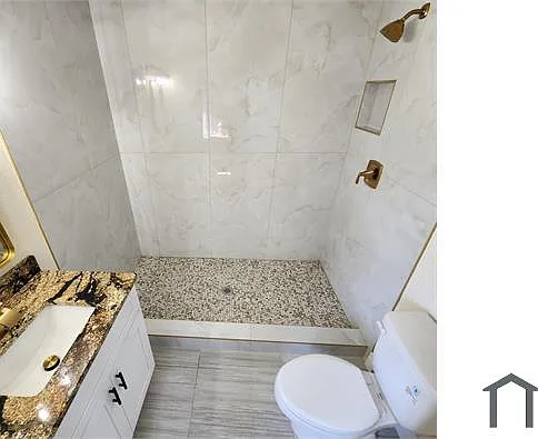 1709 W Humphrey St #B — Photo 5