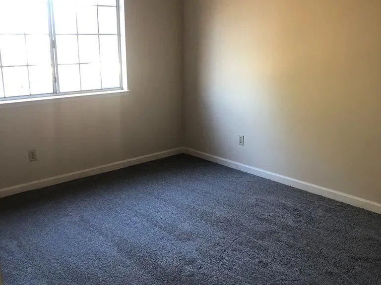 2822 College Ave — Photo 10