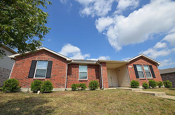 1st image of 2633 Pandale Dr