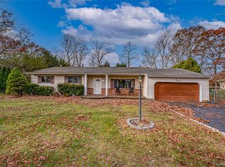 4 Debra Dr, Nesconset, NY 11767