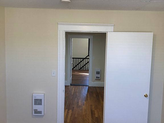 4th image of 77 Main St APT 14