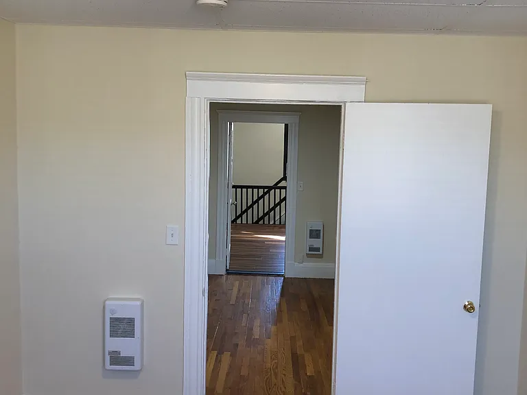 77 Main St #14 — Photo 4