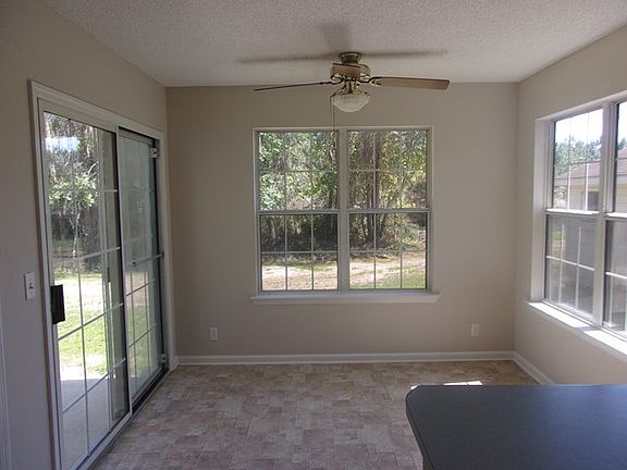 3rd image of 239 Sandalwood Cir