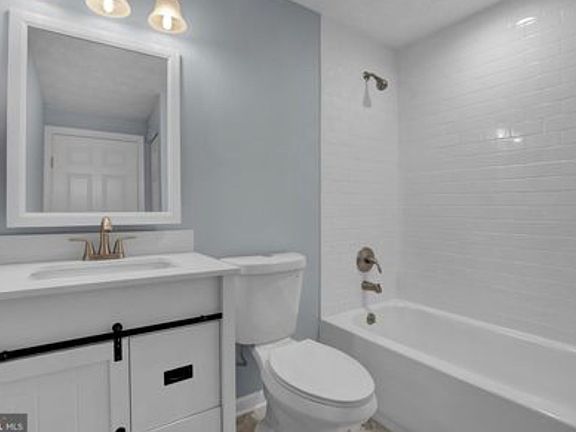 4th image of 1292 Pearson Pl