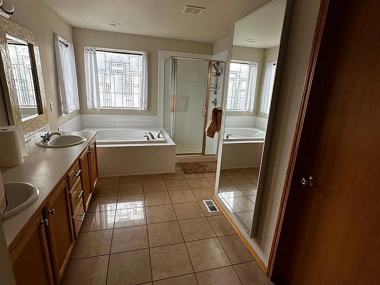 1519 Hemlock Ct — Photo 8