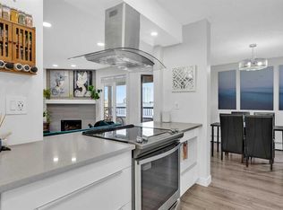 526 E 5th St NE #302, Calgary, AB T2E 3W6