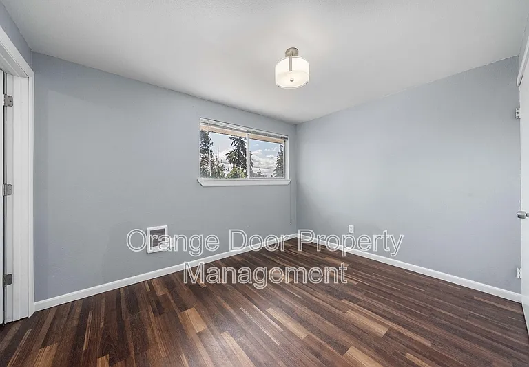1613 Wheeler St S — Photo 18