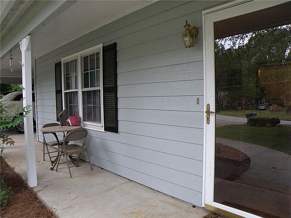 5th image of 2640 Sheffield Ct SW