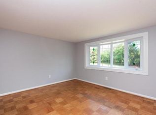 1005 Regina Dr, Halethorpe, MD 21227