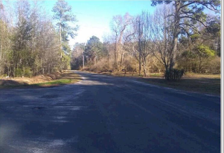 2nd image of 408 Spelltown Rd